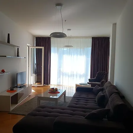 Apartment Tc Lux Vlsb